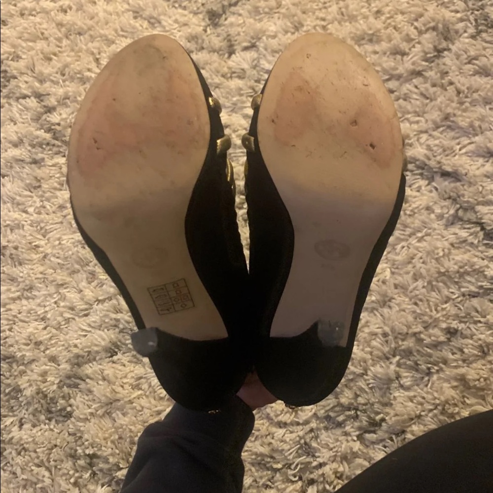 Michael Kors black and gold suede heels - Picture 6 of 8